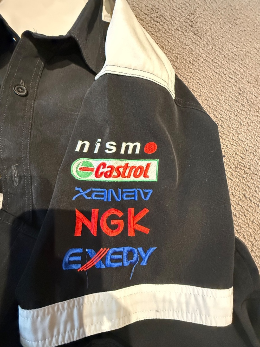 Shirt - Picture 4 of 6